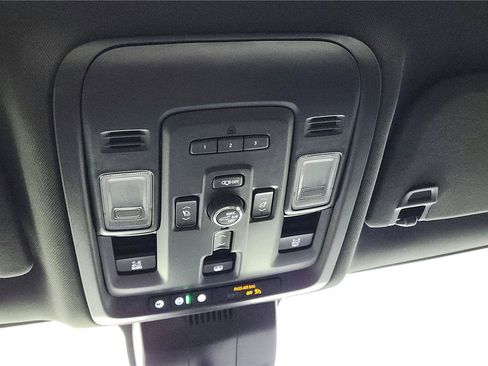 Used 2023 Chevrolet Tahoe High Country AWD/4WD image 37