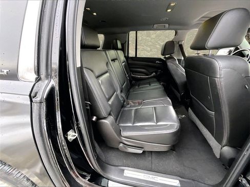 Used 2019 GMC Yukon XL SLT image 24