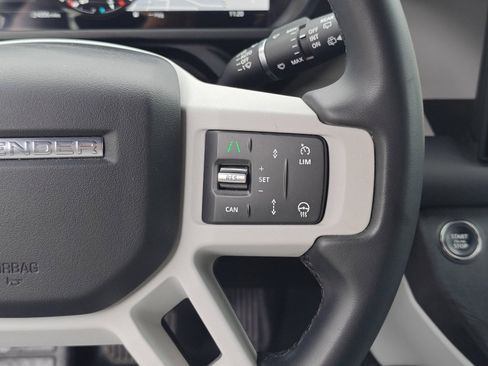 Used 2025 Land Rover Defender 110 S image 16