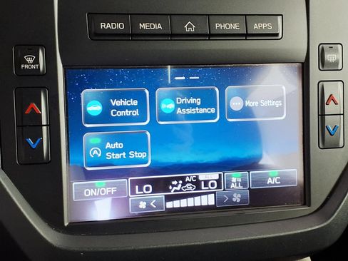 Used 2025 Subaru Forester AWD/4WD image 18
