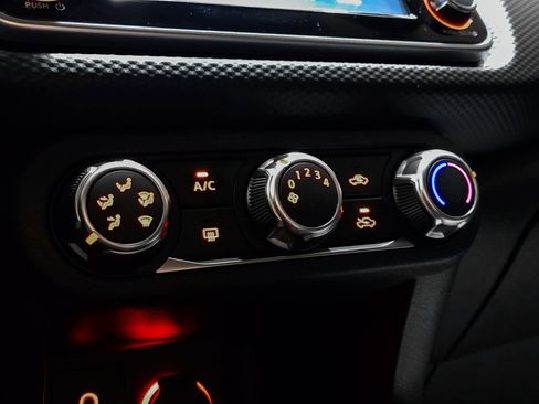 Used 2025 Nissan Kicks Play S image 28