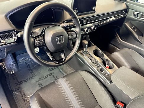 Used 2025 Honda Civic Sport image 9