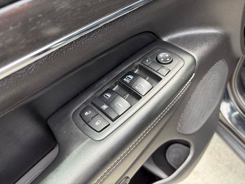 Used 2017 Jeep Grand Cherokee Limited w/ Luxury Group II AWD/4WD image 11