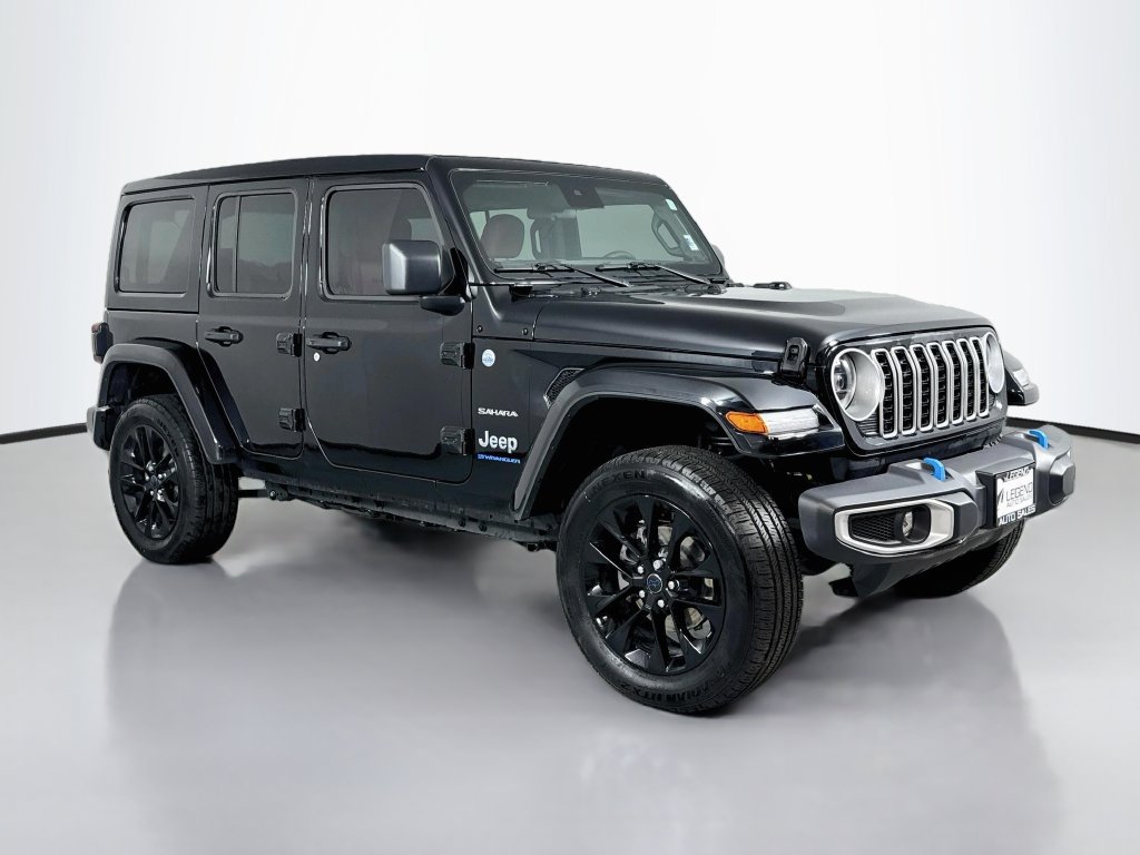 Used 2024 Jeep Wrangler Unlimited Sahara AWD/4WD image 4
