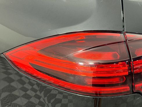 Used 2016 Porsche Cayenne w/ Premium Package image 45