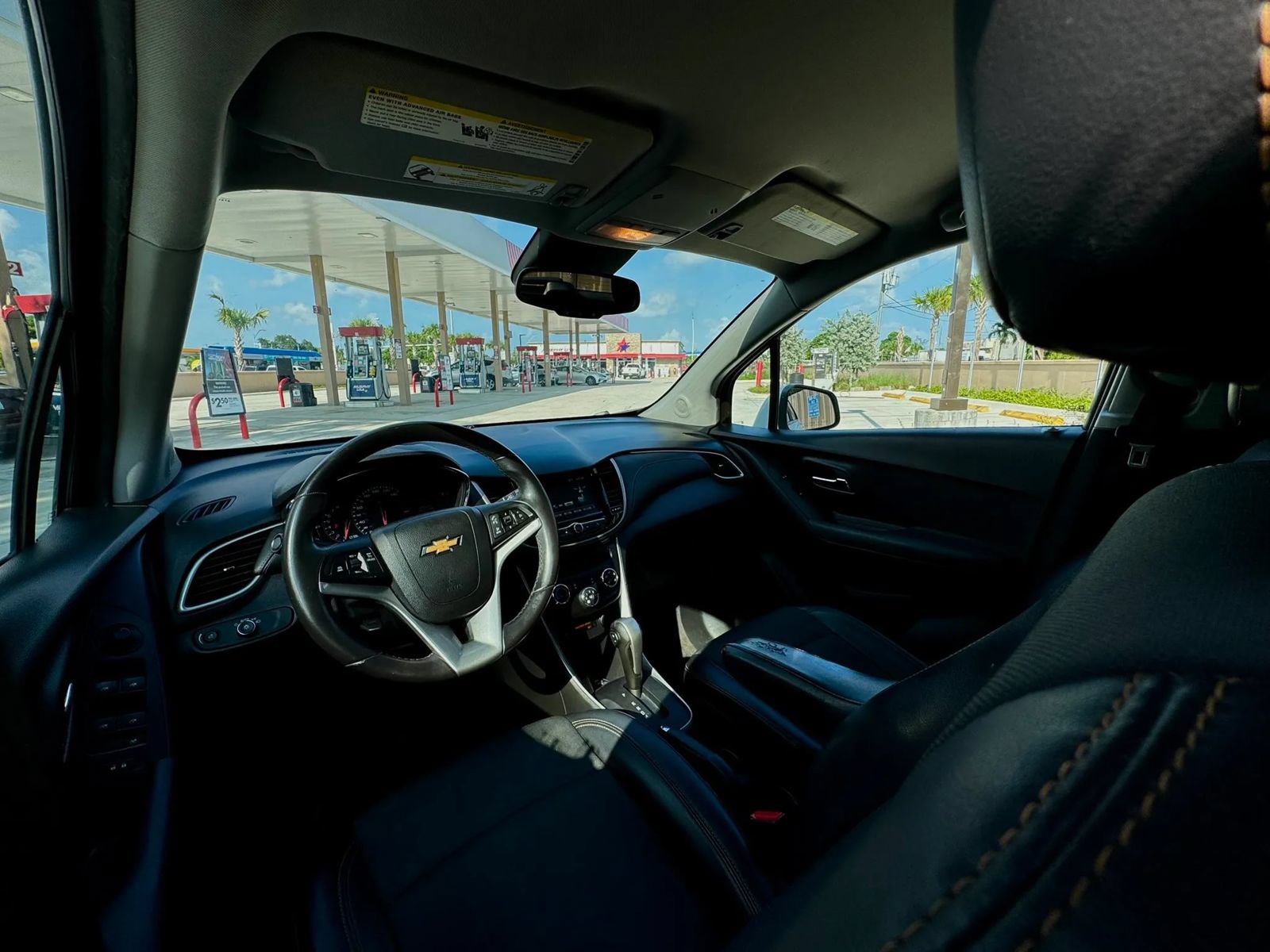 Used 2020 Chevrolet Trax LT w/ LT Convenience Package FWD image 25