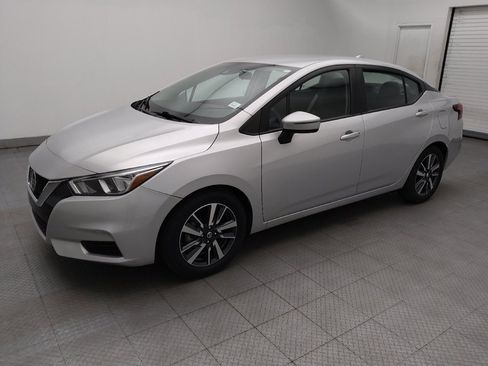 Used 2021 Nissan Versa SV FWD image 2