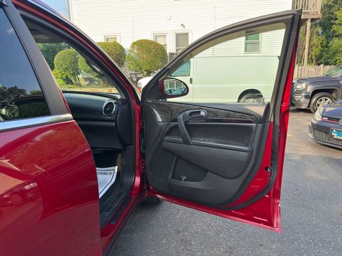 Used 2013 Buick Enclave Leather AWD/4WD image 18