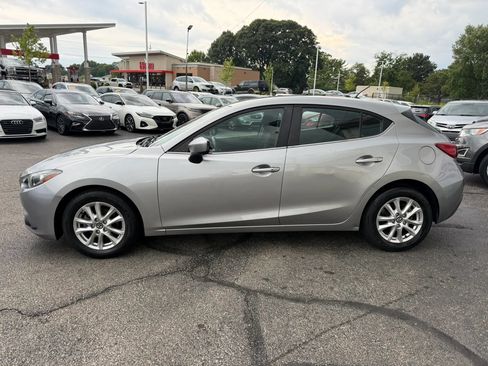 Used 2015 MAZDA MAZDA3 i Touring FWD image 2