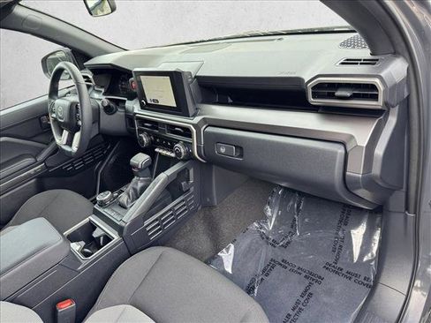 Certified 2025 Toyota 4Runner 4WD image 20