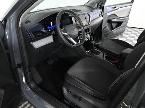 Used 2023 Volkswagen Taos SE FWD image 15