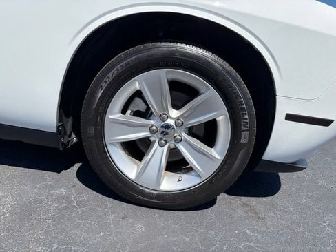 Used 2023 Dodge Challenger SXT RWD image 8