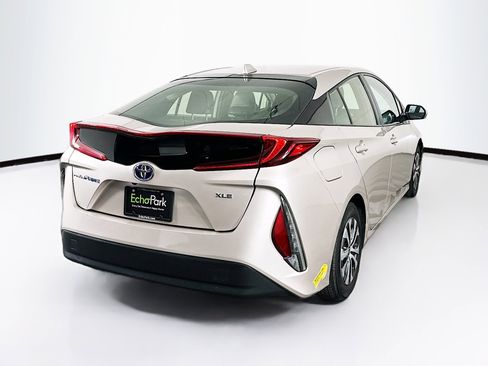 Used 2021 Toyota Prius Prime XLE image 9
