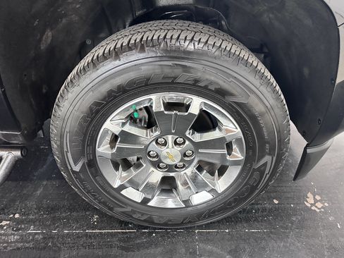 Used 2020 Chevrolet Colorado LT image 14