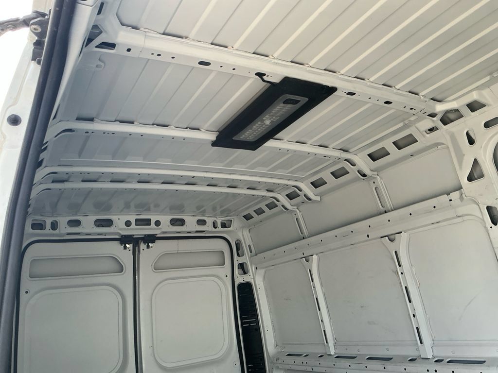 Used 2025 RAM ProMaster 2500 w/ Convenience Group FWD image 21