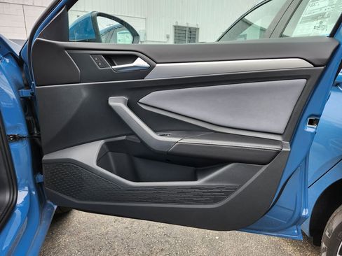 New 2026 Volkswagen Jetta SE FWD image 13