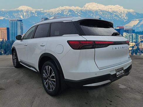 New 2026 INFINITI QX60 Luxe w/ Family Package image 13