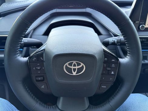 Used 2024 Toyota Prius XLE FWD image 16