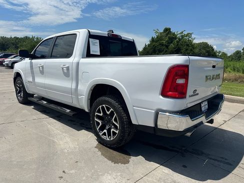 Used 2025 RAM 1500 Laramie AWD/4WD image 7