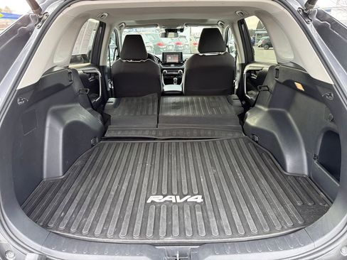 Used 2020 Toyota RAV4 XLE w/ Convenience Package AWD/4WD image 27