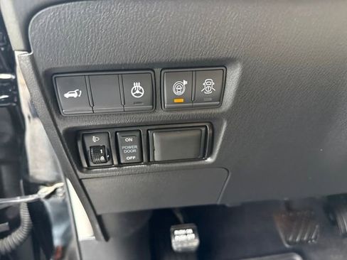 Used 2019 Nissan Armada Platinum w/ Captain's Chairs Package image 15