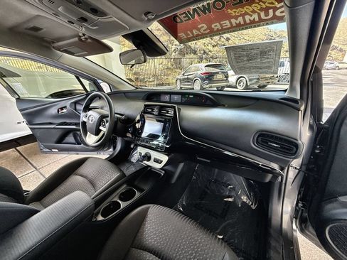 Used 2018 Toyota Prius One FWD image 27