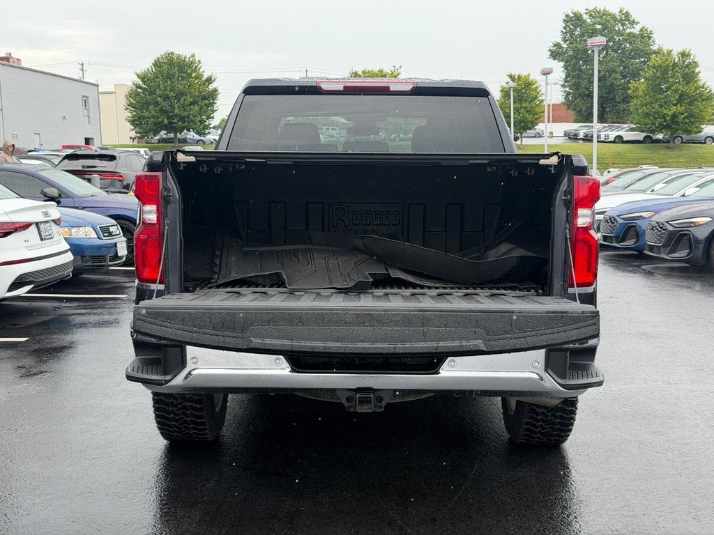 Used 2023 Chevrolet Silverado 1500 LTZ AWD/4WD image 4