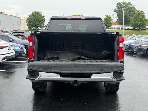 Used 2023 Chevrolet Silverado 1500 LTZ AWD/4WD image 4