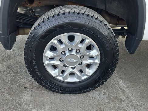 Used 2020 Chevrolet Silverado 2500 LTZ image 9