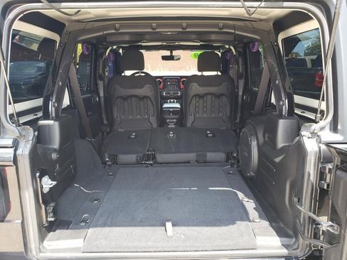 Used 2019 Jeep Wrangler Unlimited Rubicon image 8