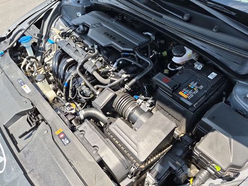 Certified 2025 Hyundai Elantra SEL FWD image 36