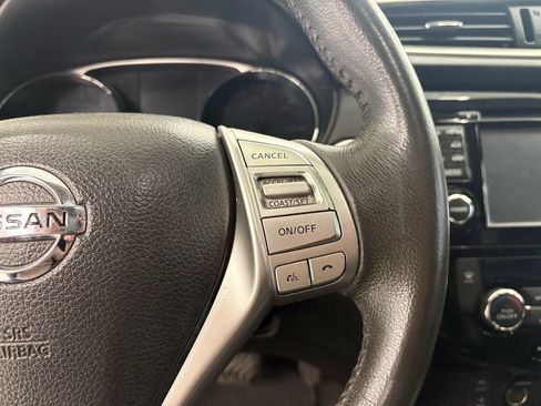 Used 2016 Nissan Rogue SL w/ SL Premium Package image 18