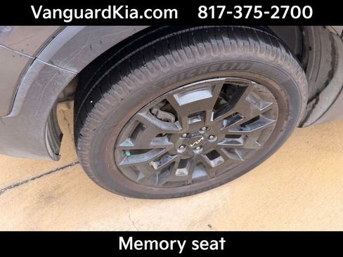 Certified 2022 Kia Telluride SX w/ Nightfall Edition Package image 10