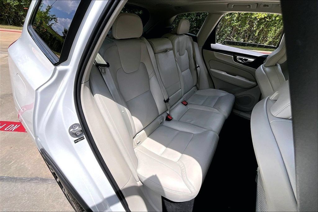 Certified 2026 Volvo XC60 B5 Ultra AWD/4WD image 37