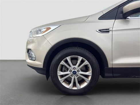 Used 2017 Ford Escape SE w/ Equipment Group 201A image 20