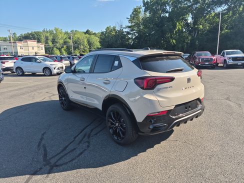 Used 2026 Buick Encore GX Sport Touring w/ Studio Series AWD/4WD image 3