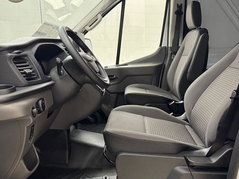 New 2026 Ford Transit 250 148 Medium Roof RWD image 5