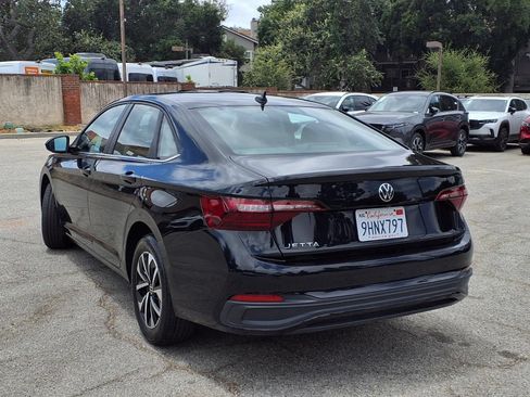 Certified 2023 Volkswagen Jetta S FWD image 8
