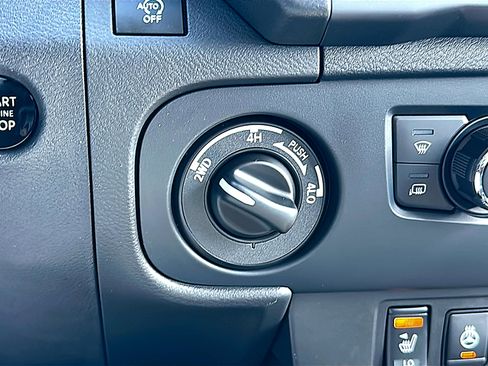 New 2026 Nissan Frontier SV w/ SV Convenience Package image 24