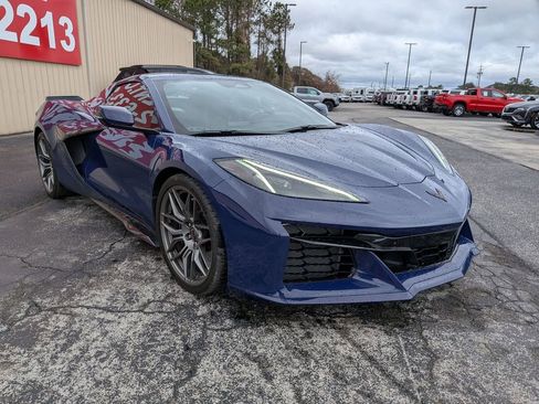 Used 2025 Chevrolet Corvette Z06 image 6