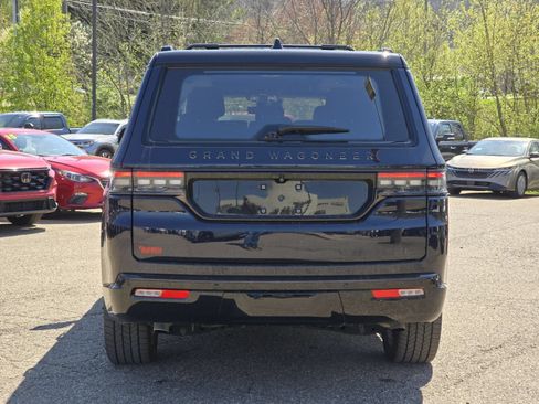 Used 2024 Jeep Grand Wagoneer Series III w/ Quick Order Packagew 28T AWD/4WD image 14