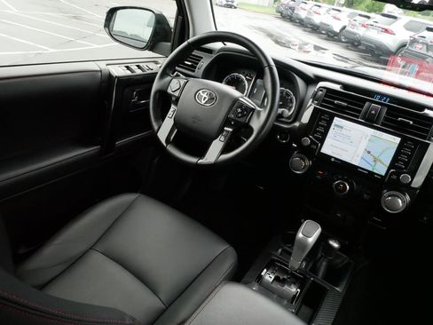 Certified 2024 Toyota 4Runner TRD Off-Road Premium w/ Off Road Premium Plus Package AWD/4WD image 9