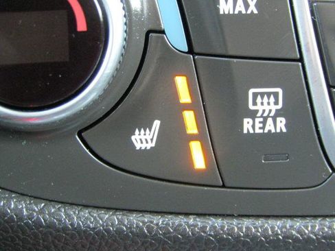 Used 2019 Chevrolet Equinox LT w/ Driver Convenience Package image 14