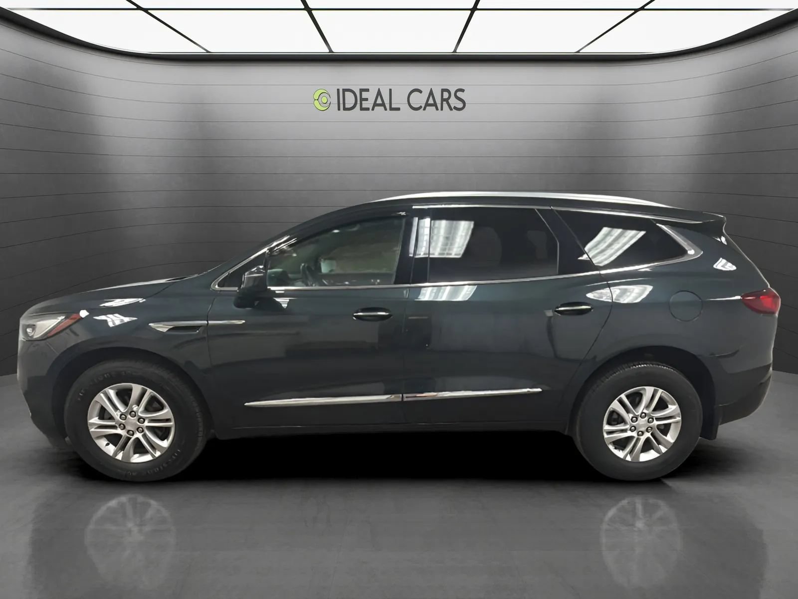 Used 2020 Buick Enclave Essence w/ Sound and Sites Package AWD/4WD image 2