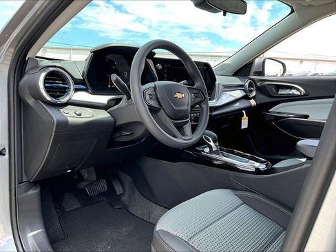 New 2026 Chevrolet Trax LT FWD image 8