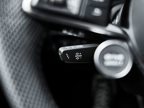 Used 2022 Audi R8 V10 image 50