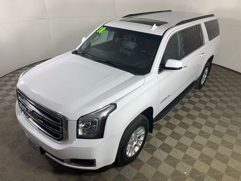 Used 2018 GMC Yukon XL SLT w/ Open Road Package AWD/4WD image 17