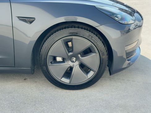 Used 2023 Tesla Model 3 Standard Range image 12