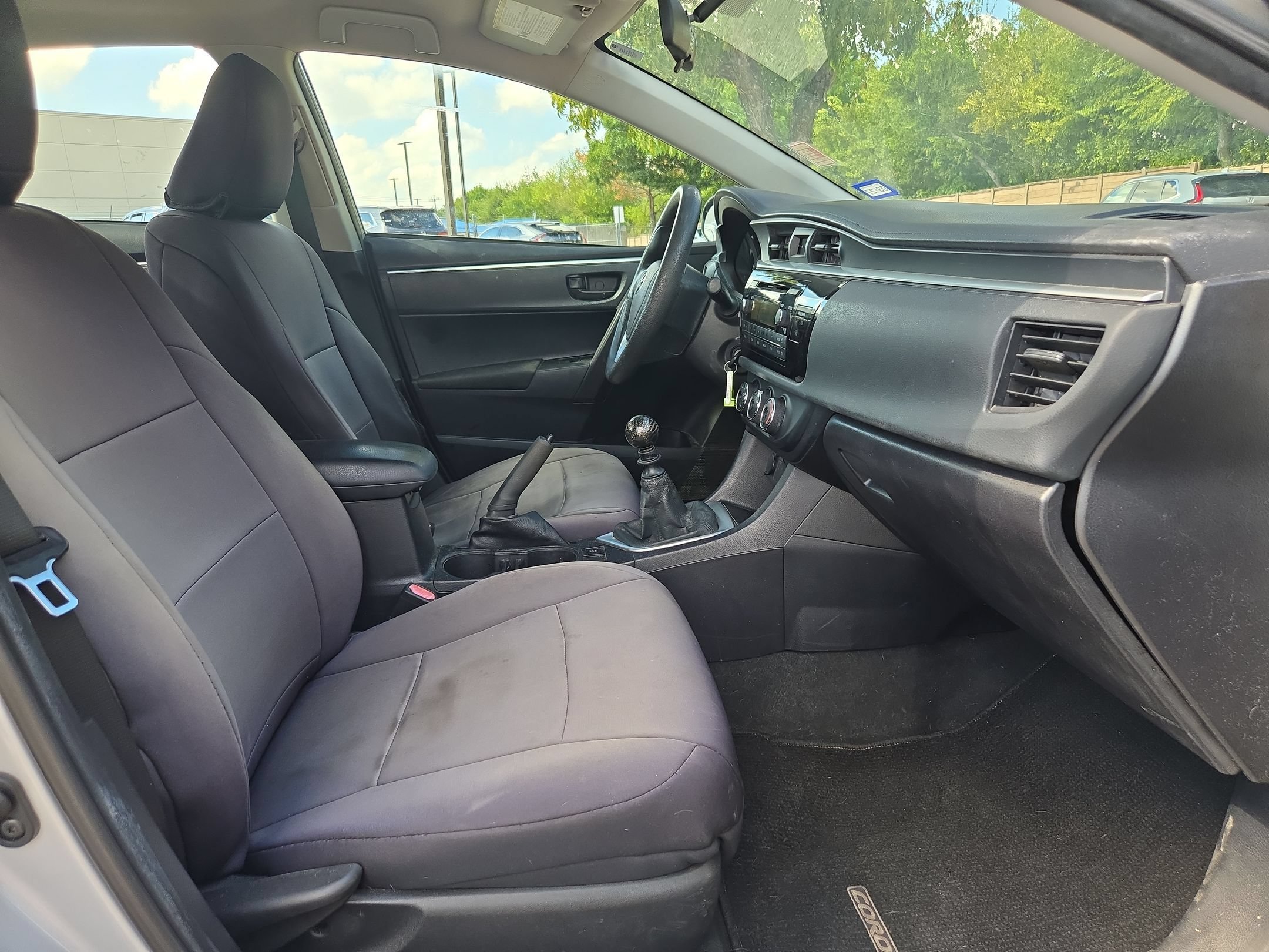Used 2014 Toyota Corolla L FWD image 27