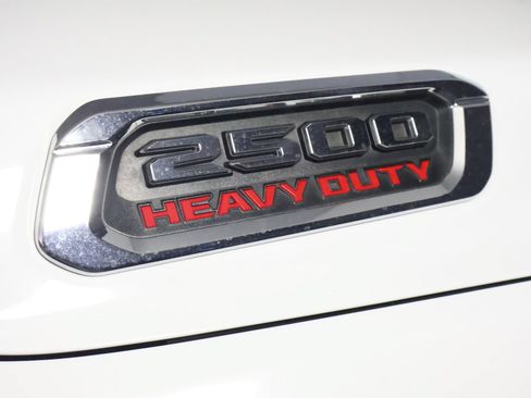 Used 2020 RAM 2500 Laramie AWD/4WD image 3